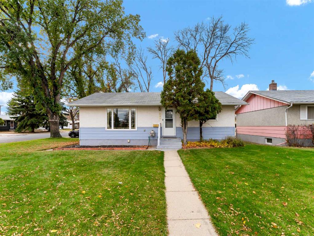 Picture of 699 14 Street NE, Medicine Hat Real Estate Listing