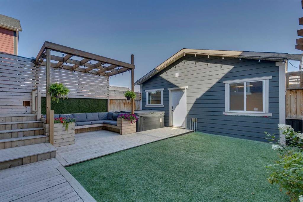 Picture of 144 Masters Link SE, Calgary Real Estate Listing