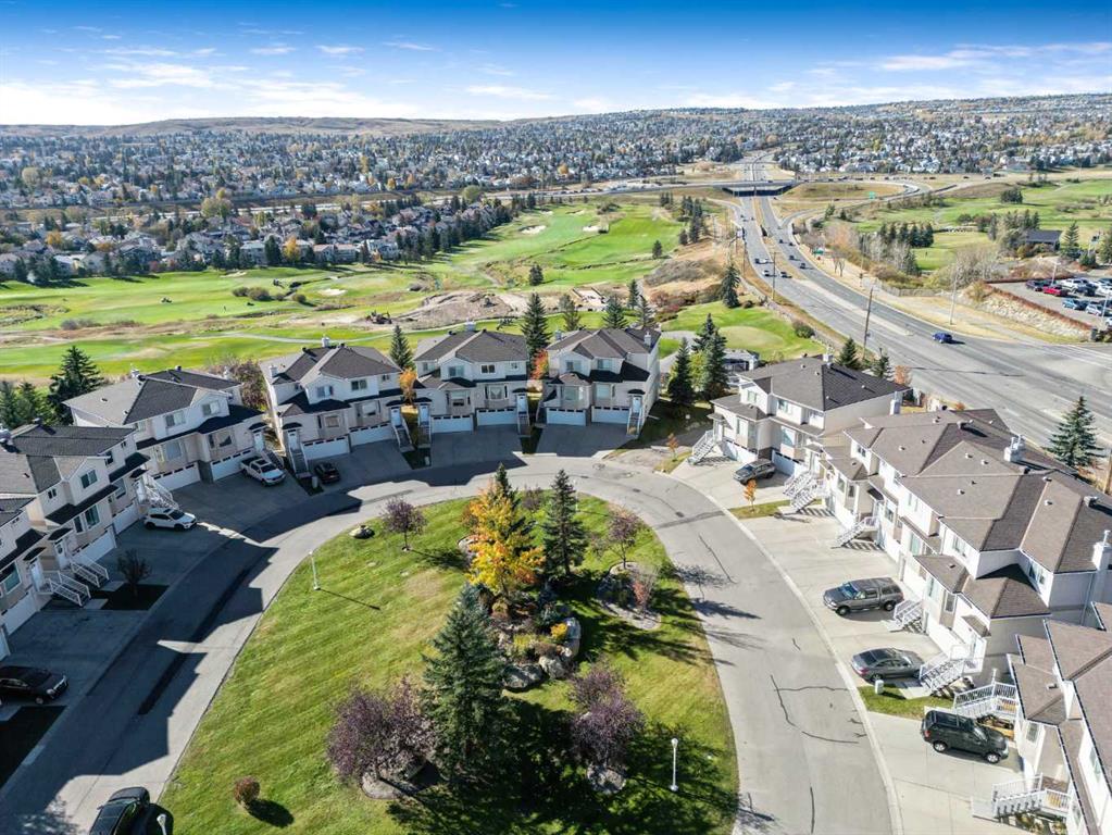 Picture of 143 Country Hills Gardens NW, Calgary Real Estate Listing