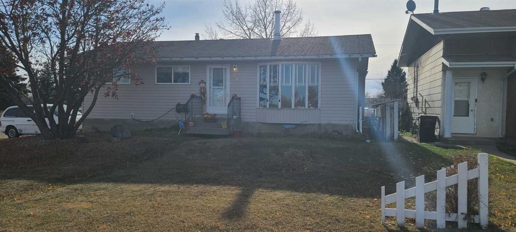 Picture of 4601 50 Avenue , Grimshaw Real Estate Listing