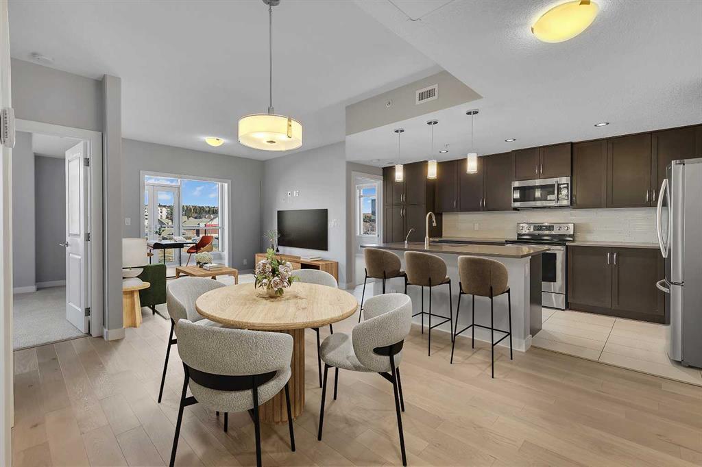 Picture of 501, 24 Varsity Estates Circle NW, Calgary Real Estate Listing