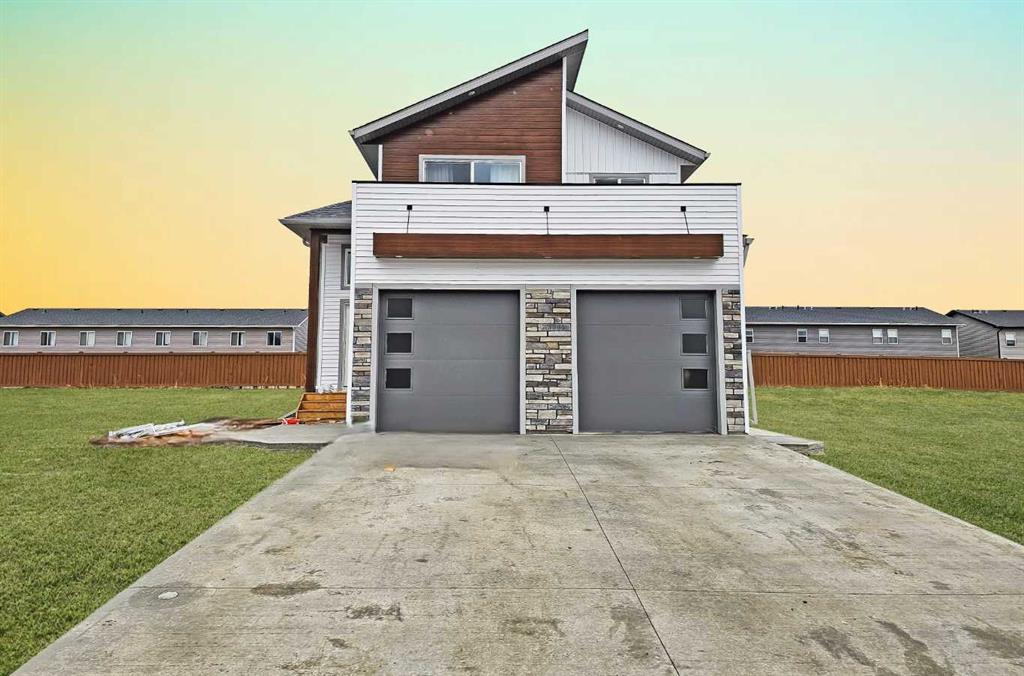 Picture of 9513 114 Avenue , Clairmont Real Estate Listing