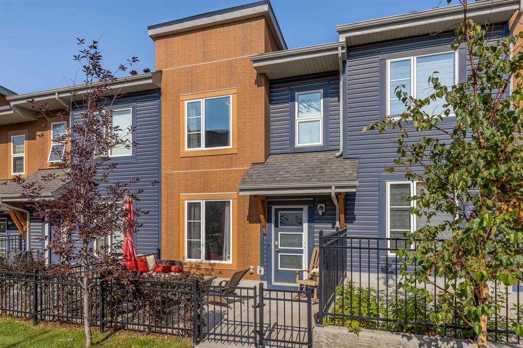 Picture of 158 Livingston Common NE, Calgary Real Estate Listing
