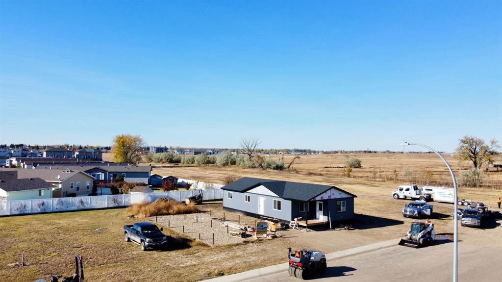 Picture of 323 20 Street E, Brooks Real Estate Listing