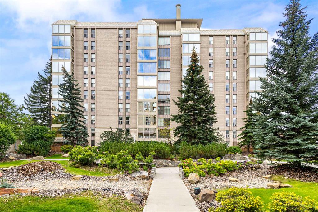 Picture of 305, 4555 Varsity Lane NW, Calgary Real Estate Listing