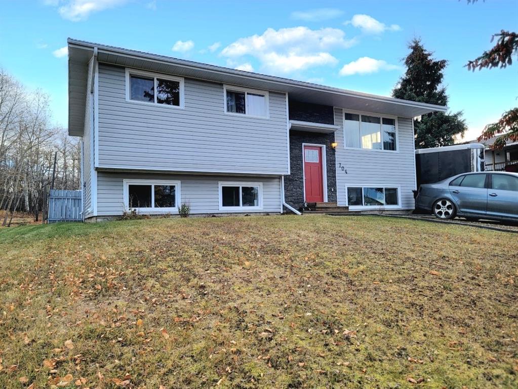 Picture of 704 Alder Avenue , Beaverlodge Real Estate Listing