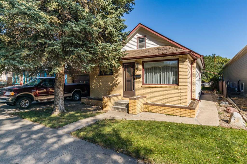Picture of 1070 Queen Street SE, Medicine Hat Real Estate Listing