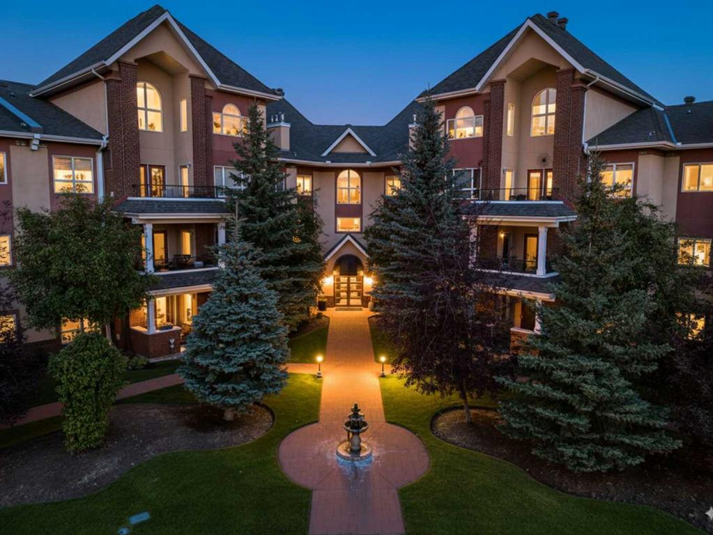 Picture of 242, 30 Sierra Morena Landing SW, Calgary Real Estate Listing