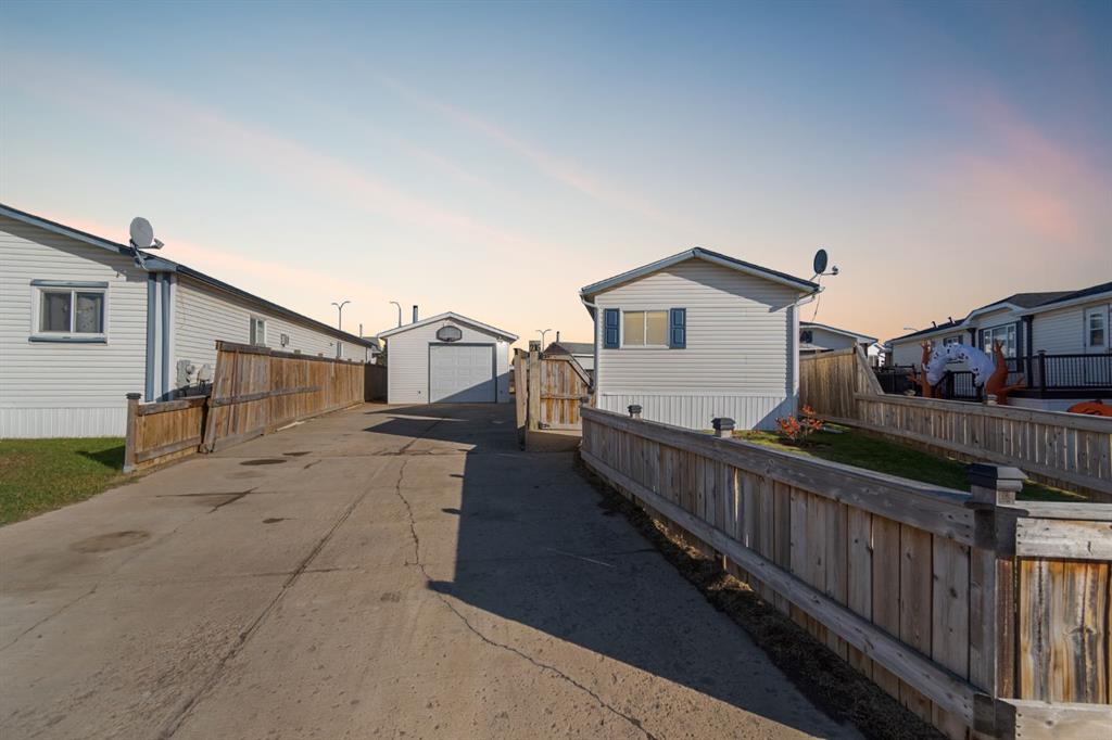 Picture of 216 Palomino Close , Fort McMurray Real Estate Listing