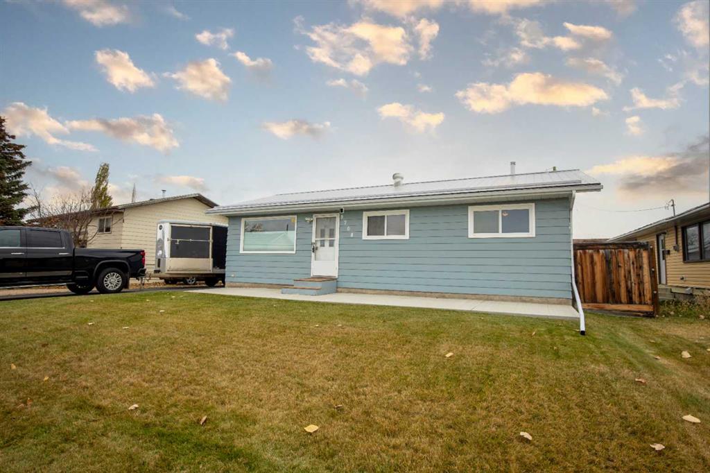 Picture of 9708 95 Avenue , Wembley Real Estate Listing