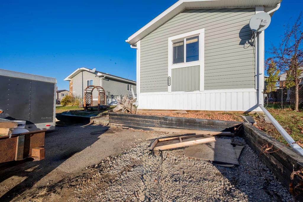 Picture of 9536 112 Avenue , Clairmont Real Estate Listing