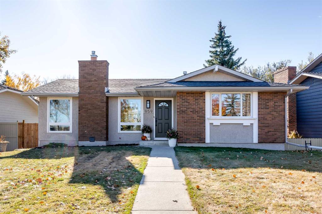 Picture of 959 Parkwood Way SE, Calgary Real Estate Listing