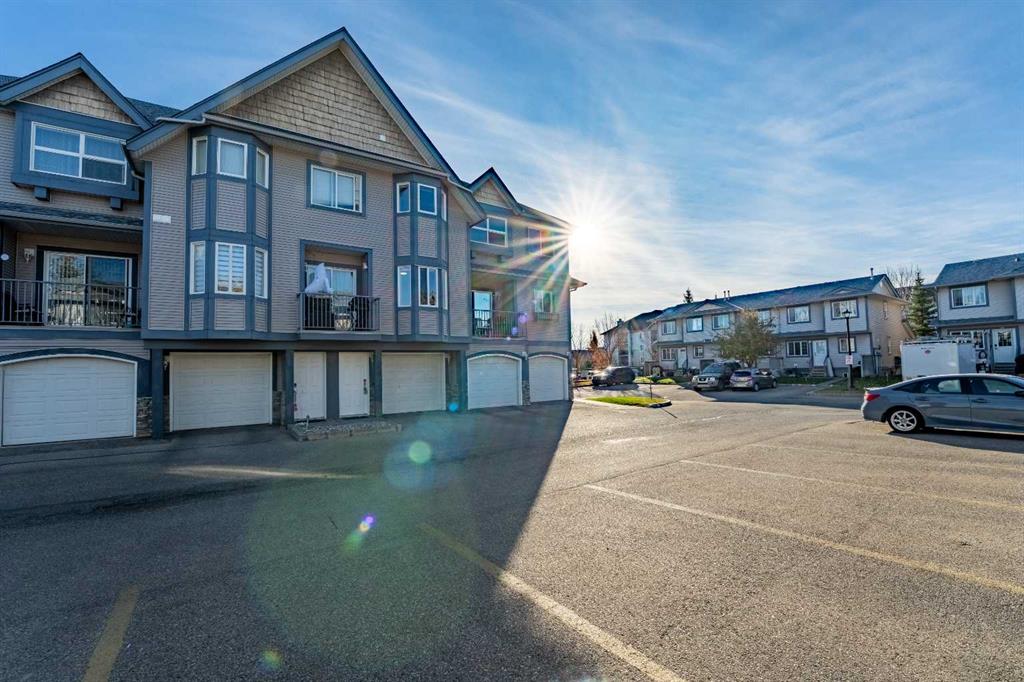 Picture of 121 Eversyde Point SW, Calgary Real Estate Listing