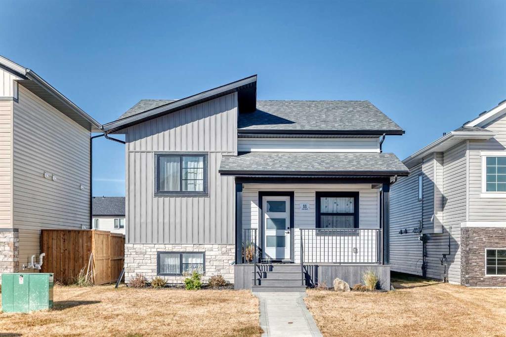 Picture of 11 Ian Way , Sylvan Lake Real Estate Listing