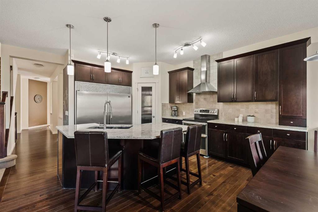 Picture of 42 Drake Landing Drive , Okotoks Real Estate Listing