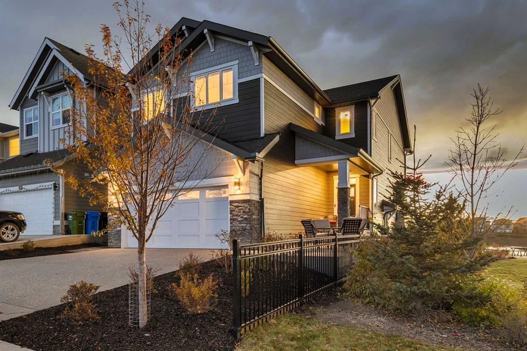 Picture of 794 Bluerock Way SW, Calgary Real Estate Listing