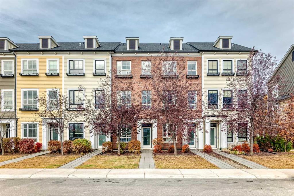 Picture of 227 Copperpond Common SE, Calgary Real Estate Listing