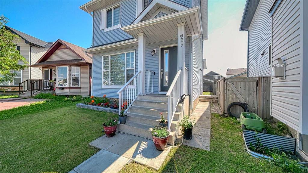 Picture of 635 Taradale Drive NE, Calgary Real Estate Listing