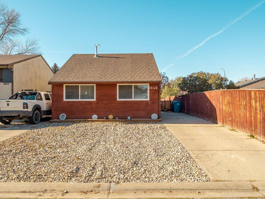 Picture of 1646 St George Road N, Lethbridge Real Estate Listing