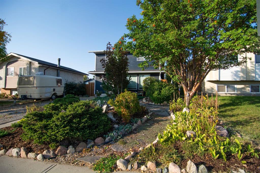 Picture of 236 Acacia Drive SE, Airdrie Real Estate Listing