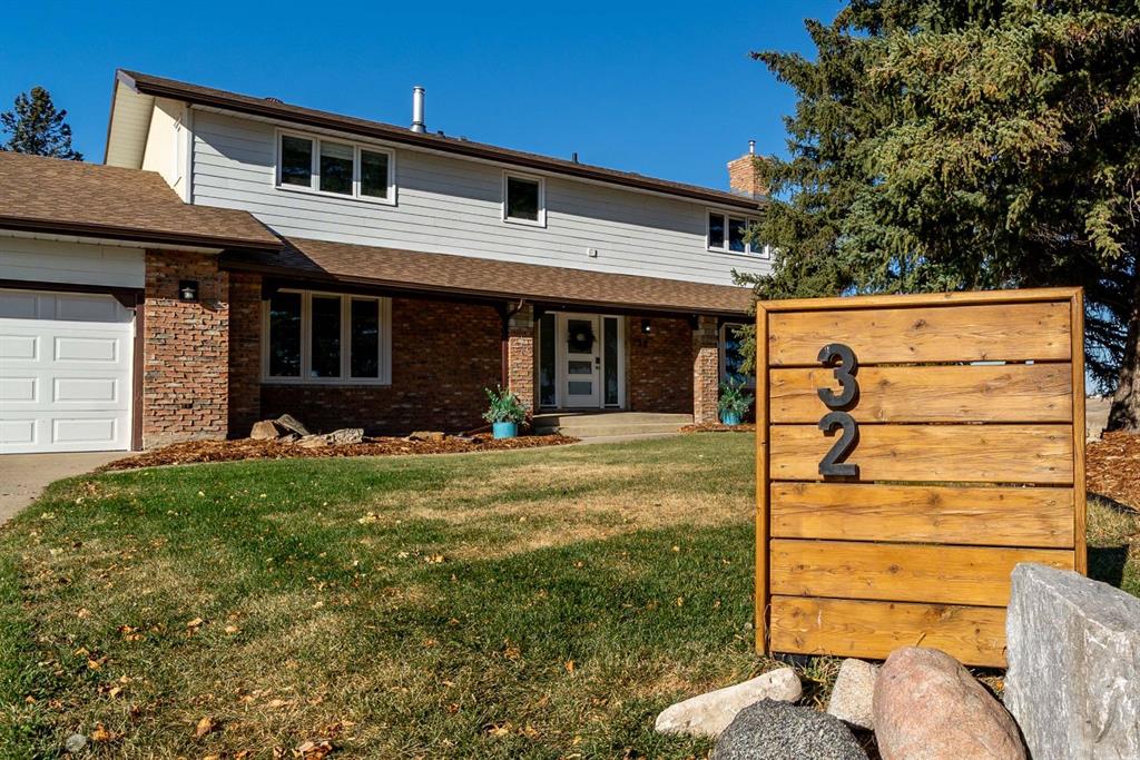 Picture of 32 Carter Crescent SE, Medicine Hat Real Estate Listing
