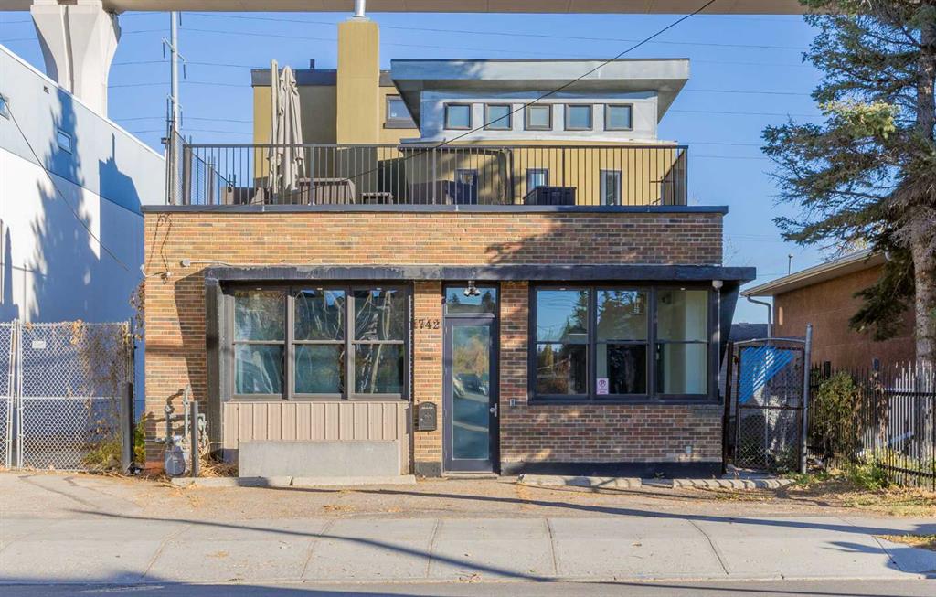 Picture of 1742 10 Avenue SW, Calgary Real Estate Listing