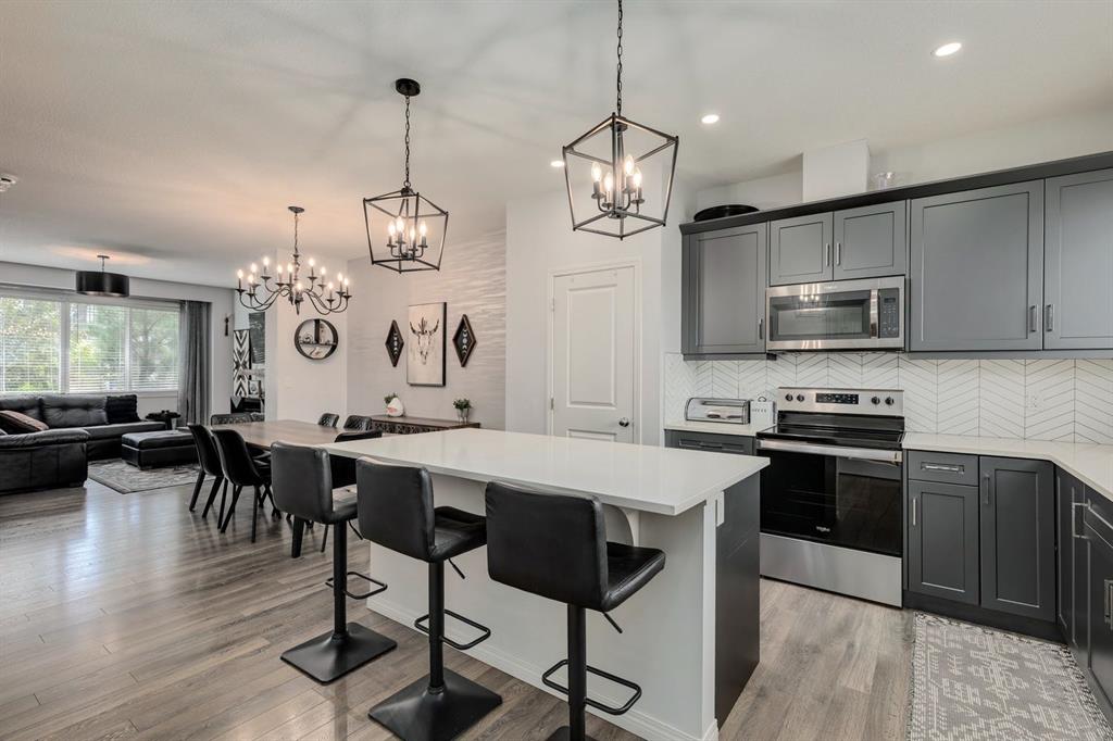 Picture of 53 Seton Manor SE, Calgary Real Estate Listing
