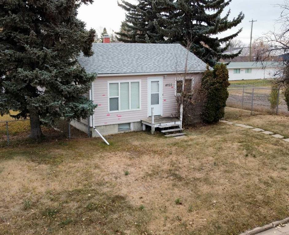 Picture of 4922 48 Street , Sedgewick Real Estate Listing