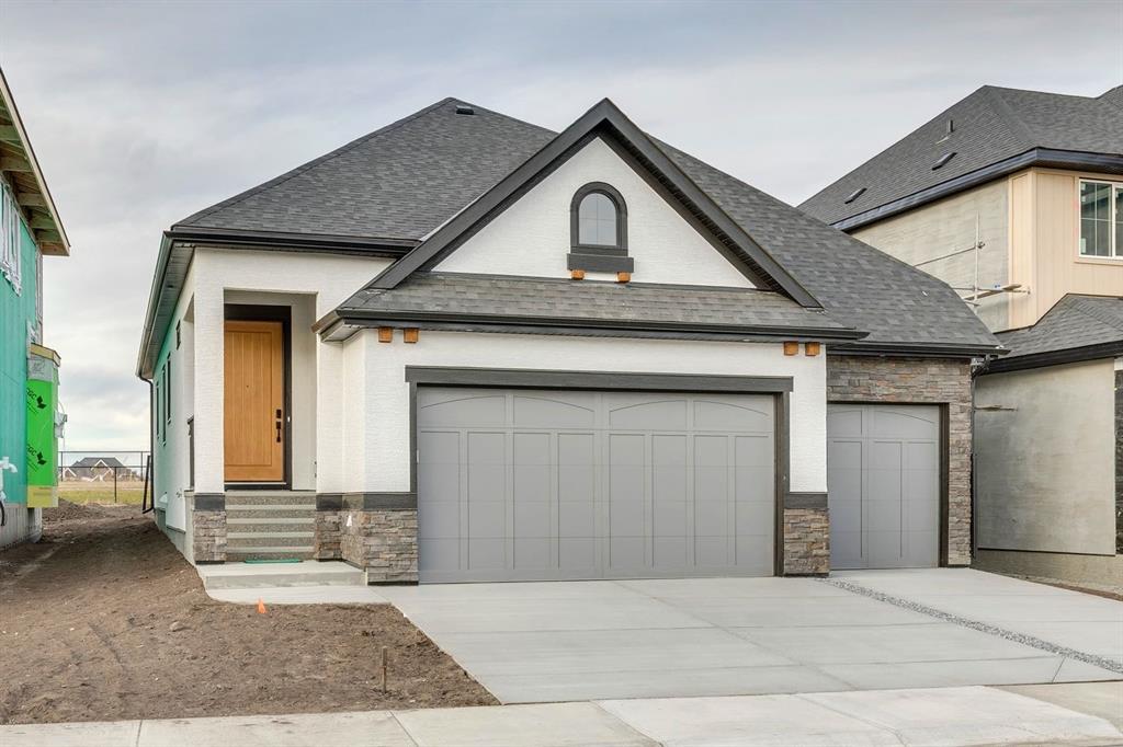 Picture of 176 Marina Grove SE, Calgary Real Estate Listing