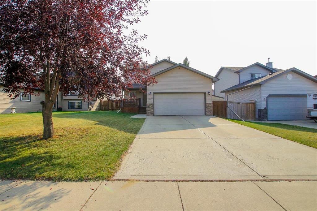 Picture of 5857 Park Street , Blackfalds Real Estate Listing