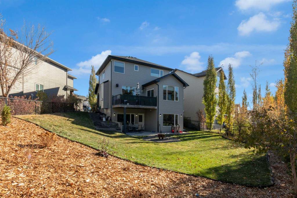 Picture of 51 Sunset Court , Cochrane Real Estate Listing