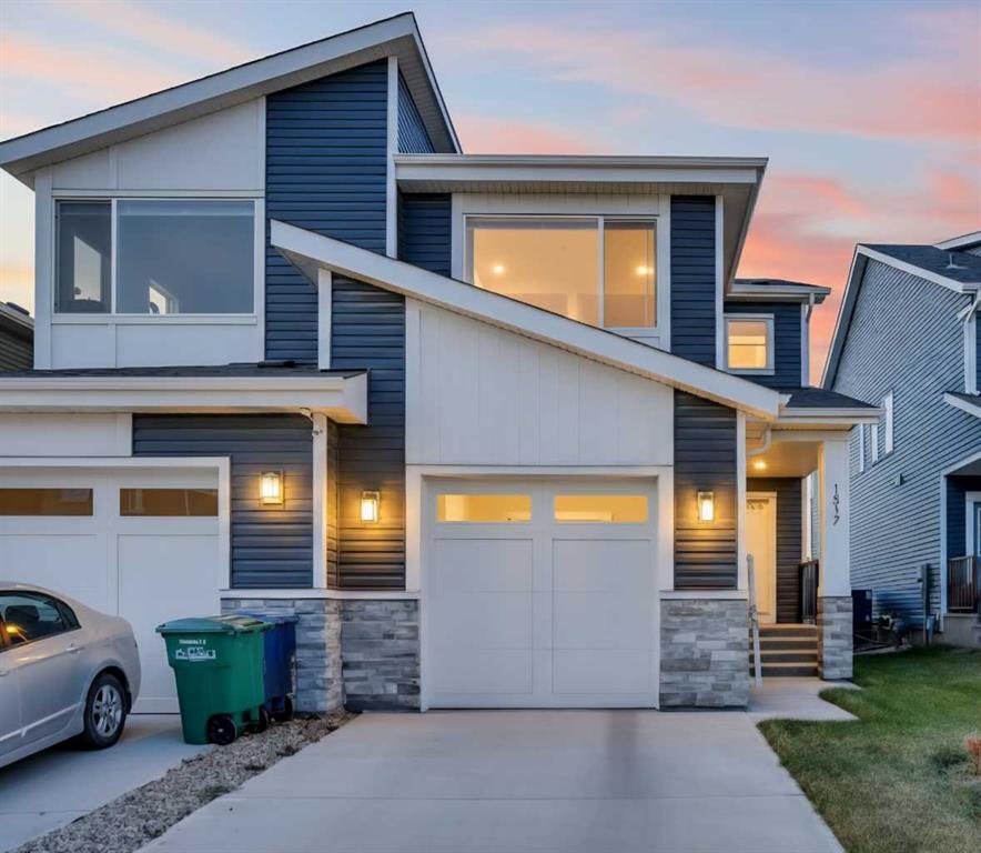 Picture of 1517 Bayview Point SW, Airdrie Real Estate Listing