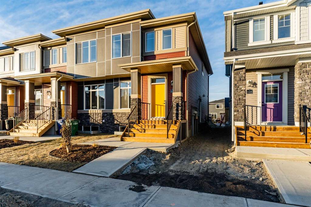 Picture of 164 Cobblestone Gate SW, Airdrie Real Estate Listing