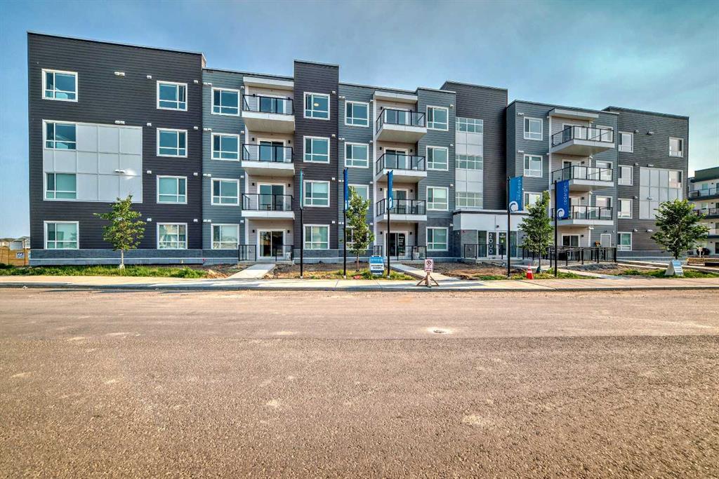Picture of 2206, 33 Carringham Gate NW, Calgary Real Estate Listing