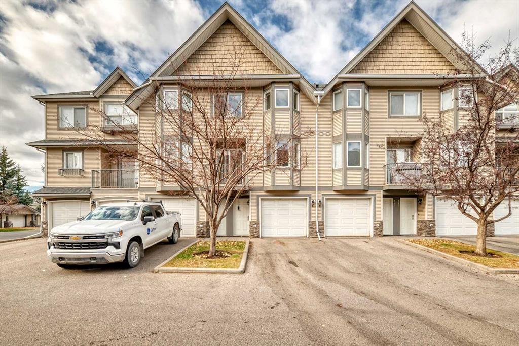 Picture of 191 Cedarwood Lane SW, Calgary Real Estate Listing