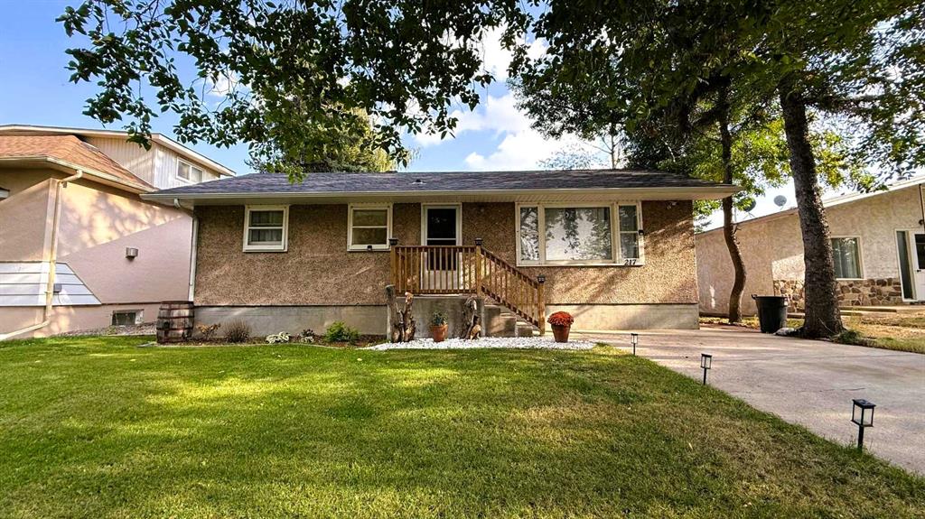 Picture of 217 3 Street S, Vulcan Real Estate Listing