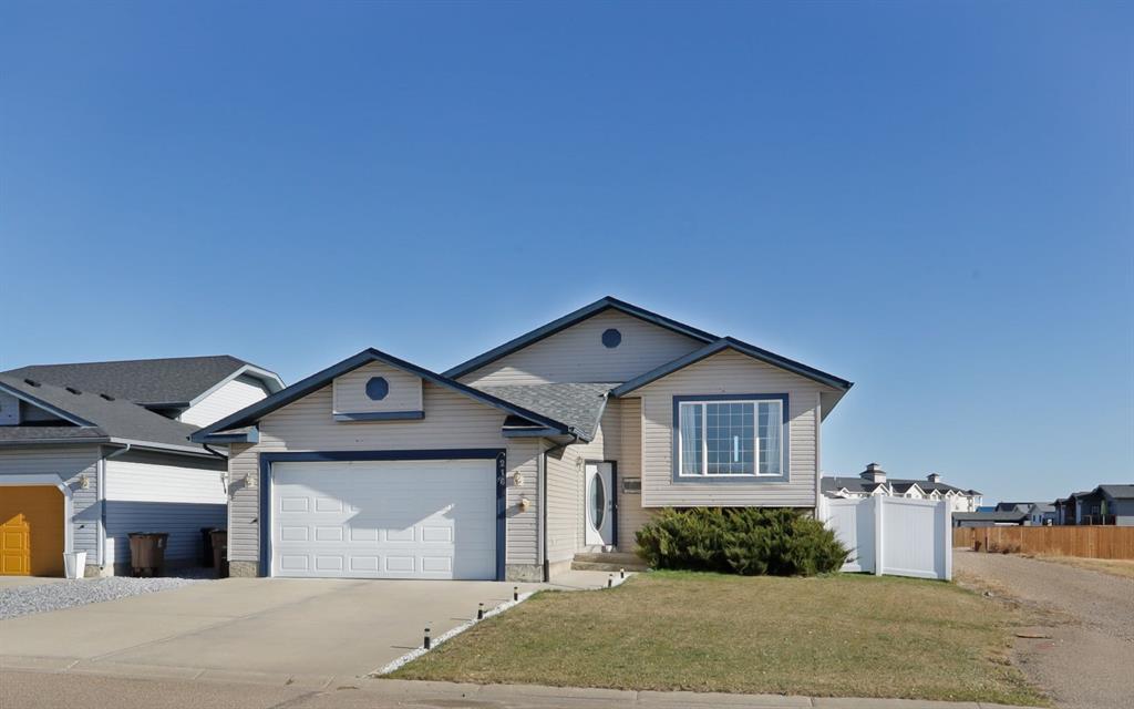 Picture of 216 14 Street E, Brooks Real Estate Listing