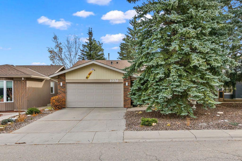 Picture of 3350 Oakwood Drive SW, Calgary Real Estate Listing