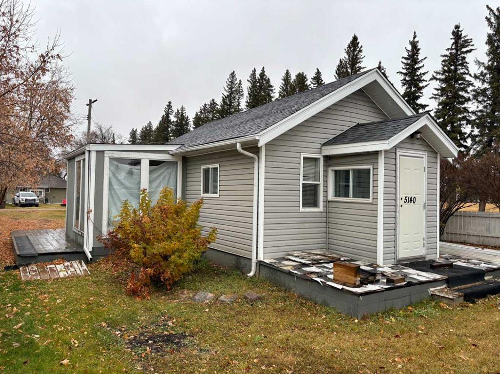 Picture of 5140 48 Street , Mannville Real Estate Listing