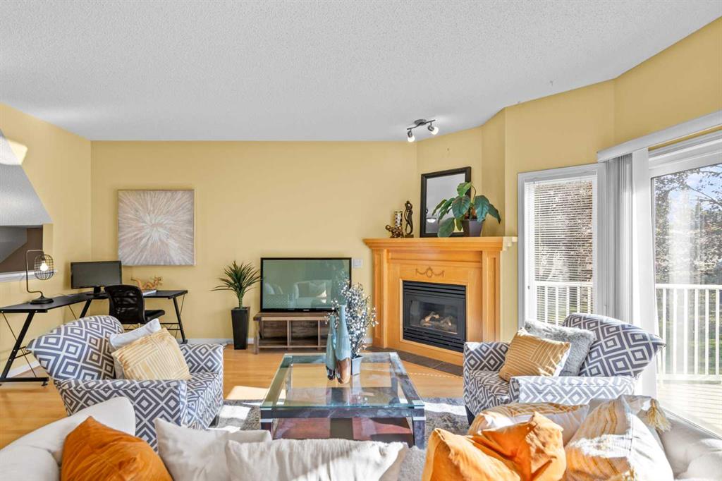 Picture of 147 Hampstead Green NW, Calgary Real Estate Listing