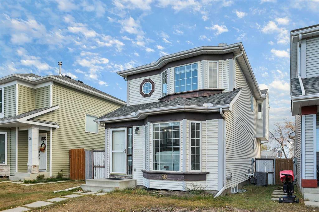 Picture of 30 River Rock Way SE, Calgary Real Estate Listing