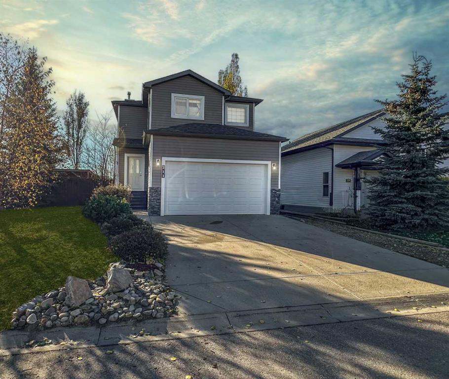 Picture of 211 11 Avenue NE, Sundre Real Estate Listing
