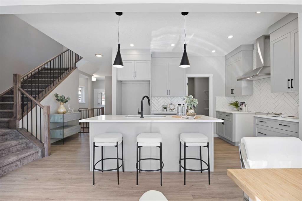 Picture of 1414 Bayview Crescent SW, Airdrie Real Estate Listing