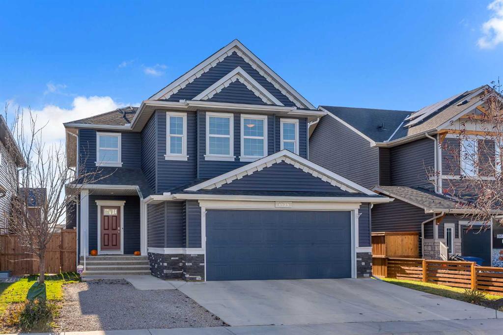 Picture of 1535 Ravensmoor Way SE, Airdrie Real Estate Listing