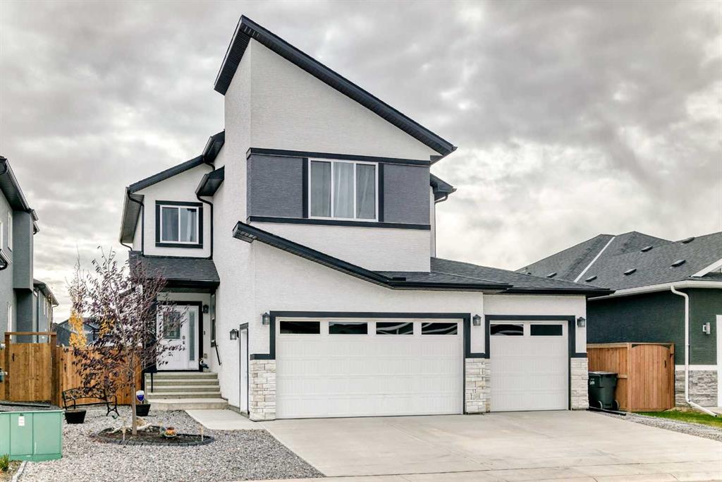 Picture of 1368 Lackner Boulevard , Carstairs Real Estate Listing