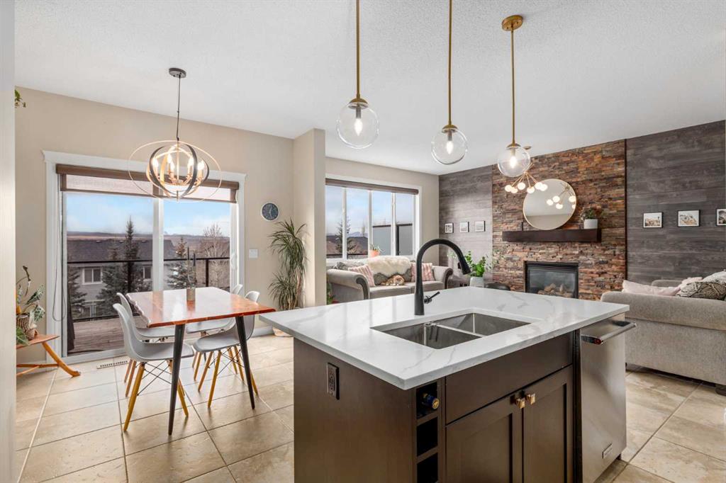 Picture of 40 Heritage Hill , Cochrane Real Estate Listing