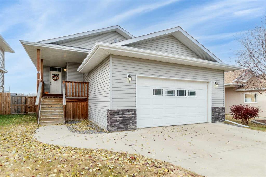 Picture of 10 Fawn Meadows Crescent  , Delburne Real Estate Listing