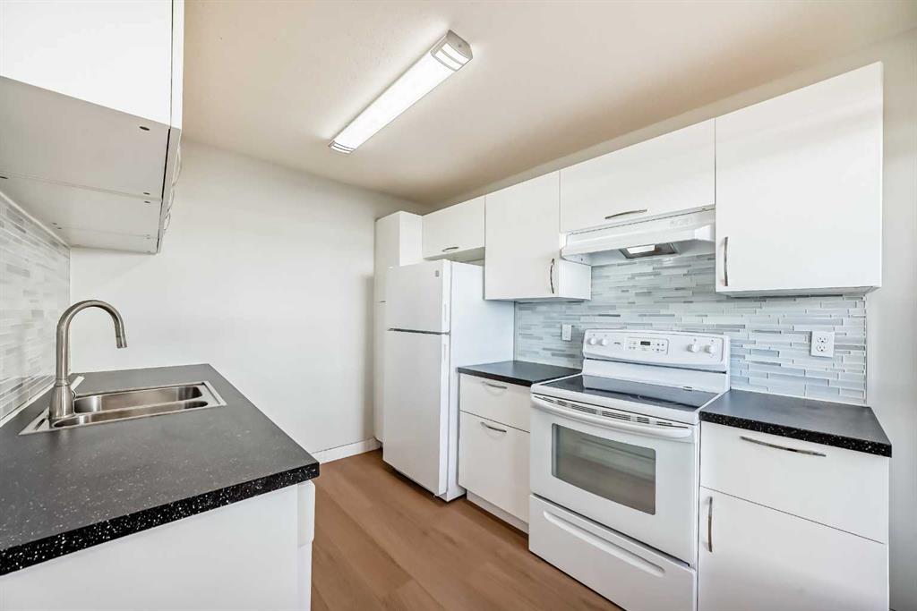 Picture of 120 Pennsylvania Road SE, Calgary Real Estate Listing