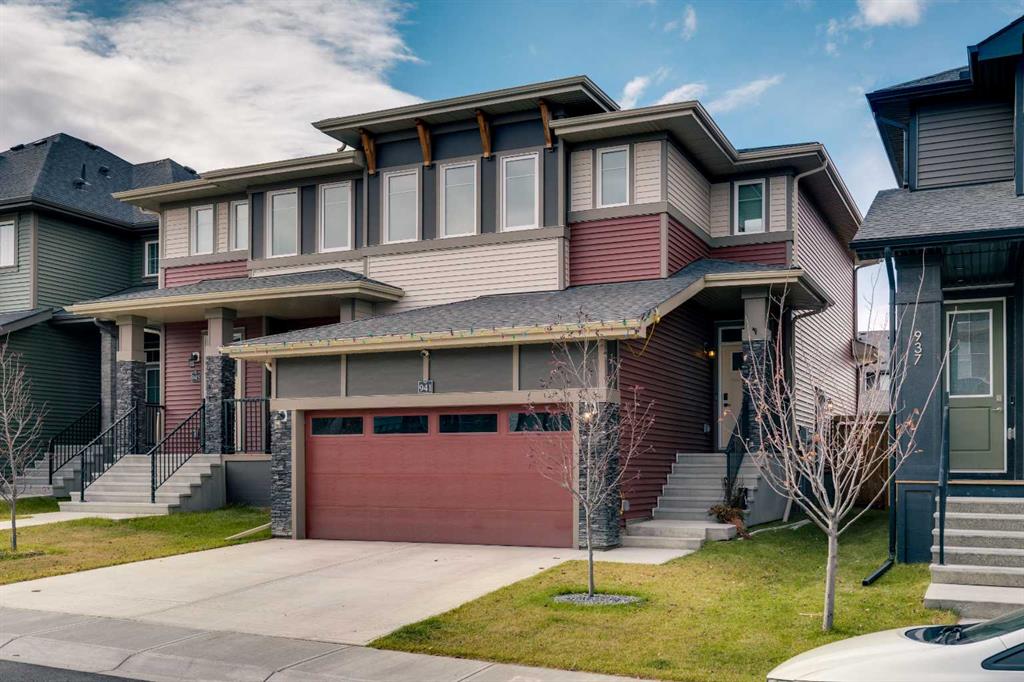 Picture of 941 Cobblemore Common SW, Airdrie Real Estate Listing