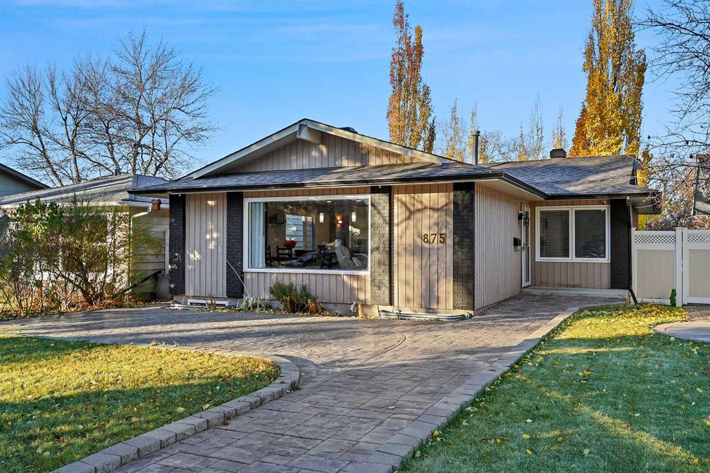Picture of 875 Midridge Drive SE, Calgary Real Estate Listing